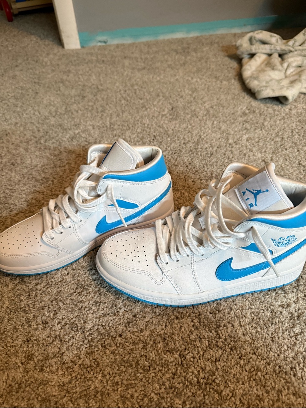 Nike White & Blue High-Top Basketball Sneakers 7Y